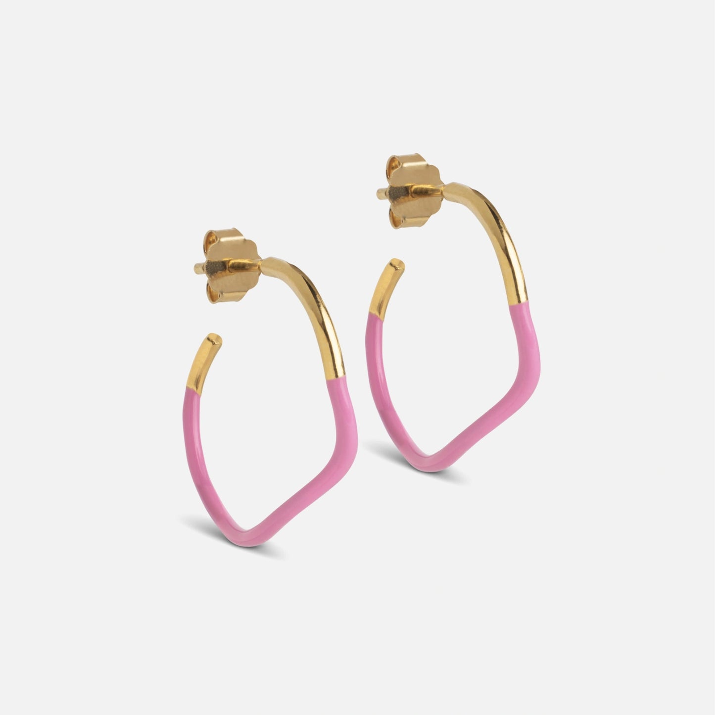Sway Hoops fra Enamel Copenhagen i Pink