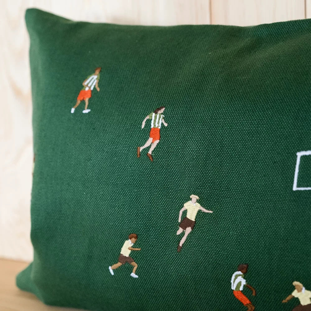 Soccer Broderet Pudebetræk fra Fine Little Day - Detalje
