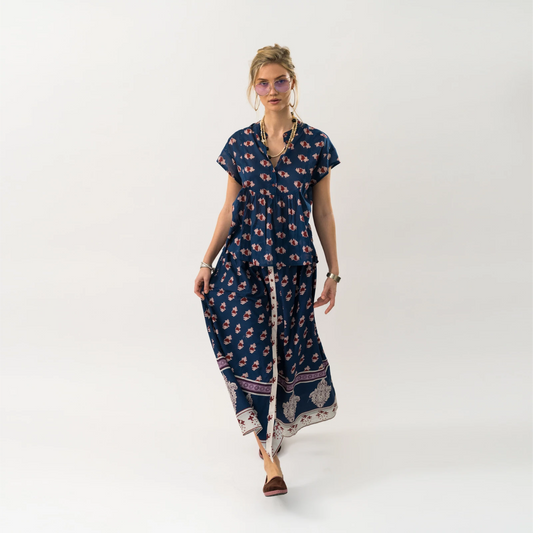 MyaLL Top fra Lolly's Laundry - Dark Blue - Model