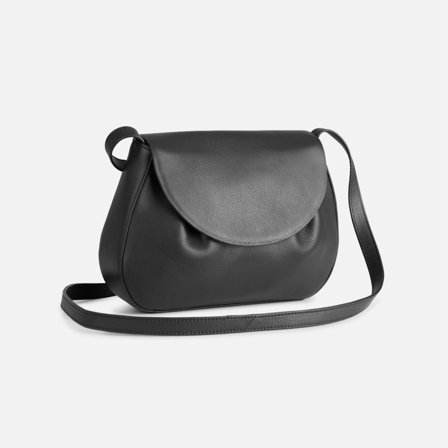 Heather Crossbody taske fra Markberg I sort (skråt forfra)