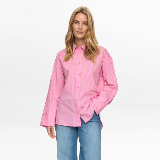 Nualicia Shirt fra Nümph - Fuchsia Pink - Model