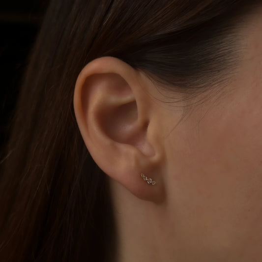 Starfall Crystal Studs på model - Pico Copenhagen