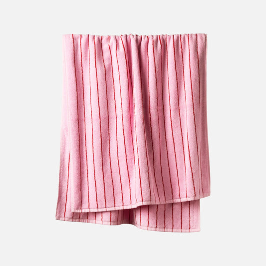 Naram Badehåndklæde fra Bongusta - Baby Pink/Ski Patrol - 70x140 cm
