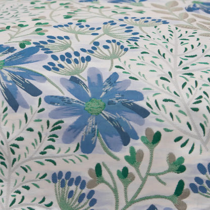 Blomstret blåt pudebetræk fra Dagny (detalje)