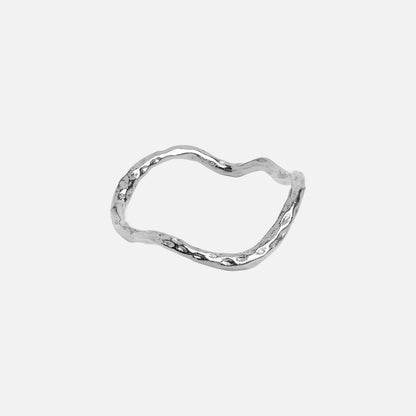 Sway ring fra Enamel Copenhagen i sølv