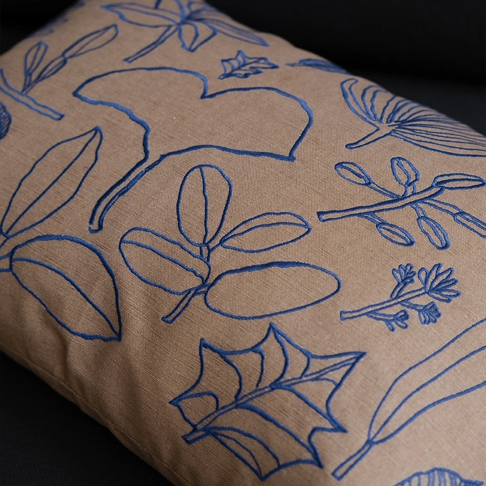 Botanic Leaves Embroidered Cushion Cover fra Fine Little Day (detalje)