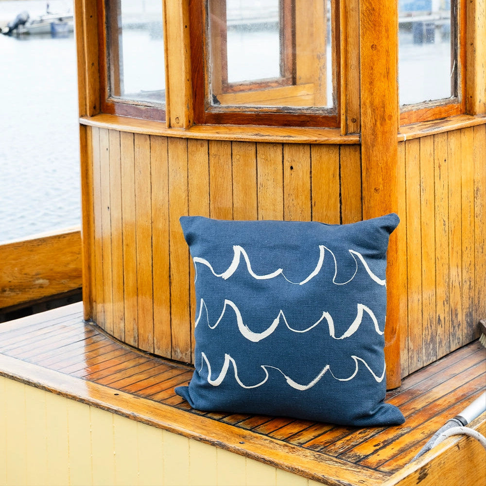 Wave Cushion Cover - Fine Little Day - Blue/Natur - På båd