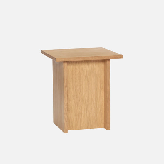 Straight Side Table fra Hübsch