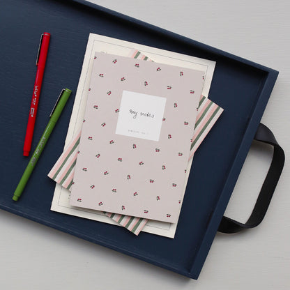 Cherries Mini Notebook fra Kartotek på bakke