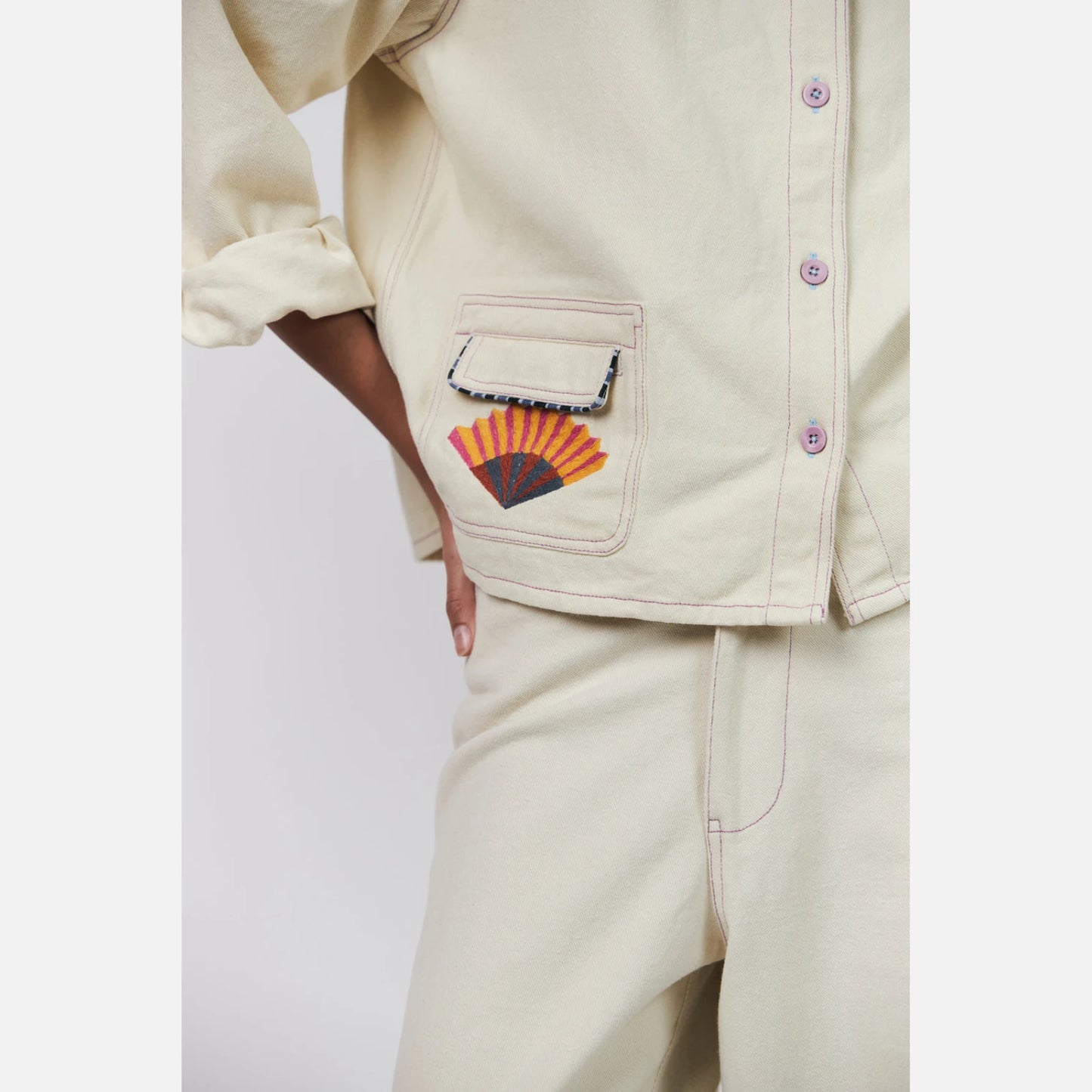AprilLL Jakke fra Lolly's Laundry - Creme - Detalje lomme