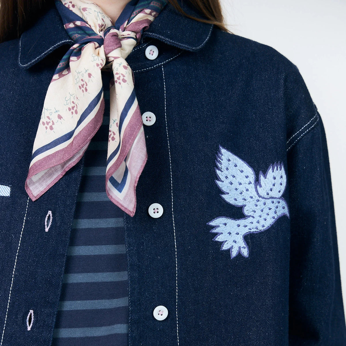 EddaLL Jacket fra Lolly's Laundry - Dark Blue - Detalje af broderi