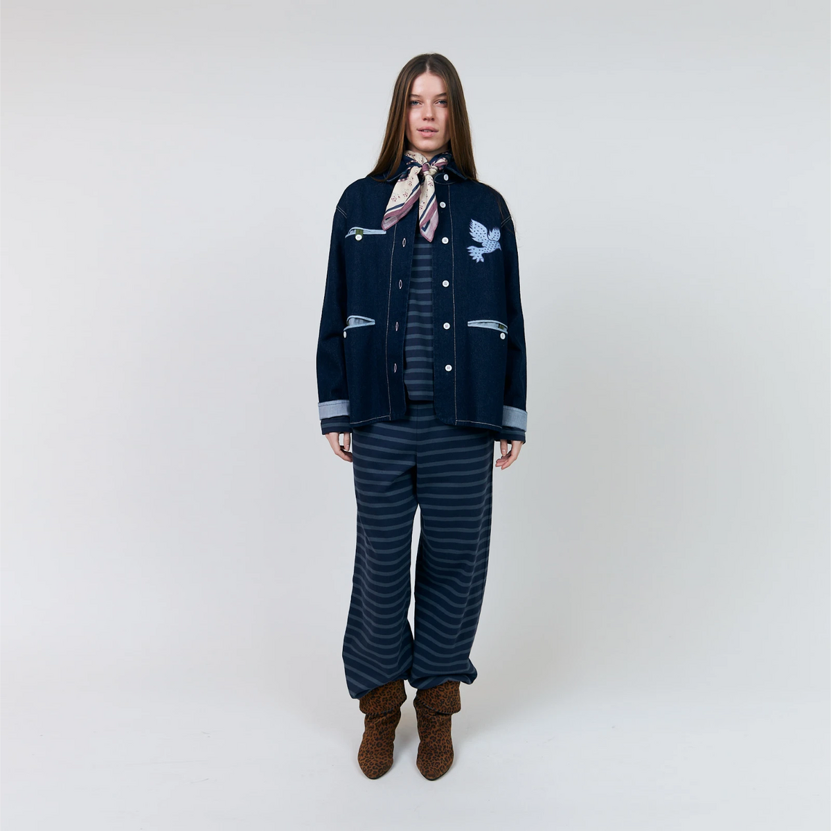 EddaLL Jacket fra Lolly's Laundry - Dark Blue - På model
