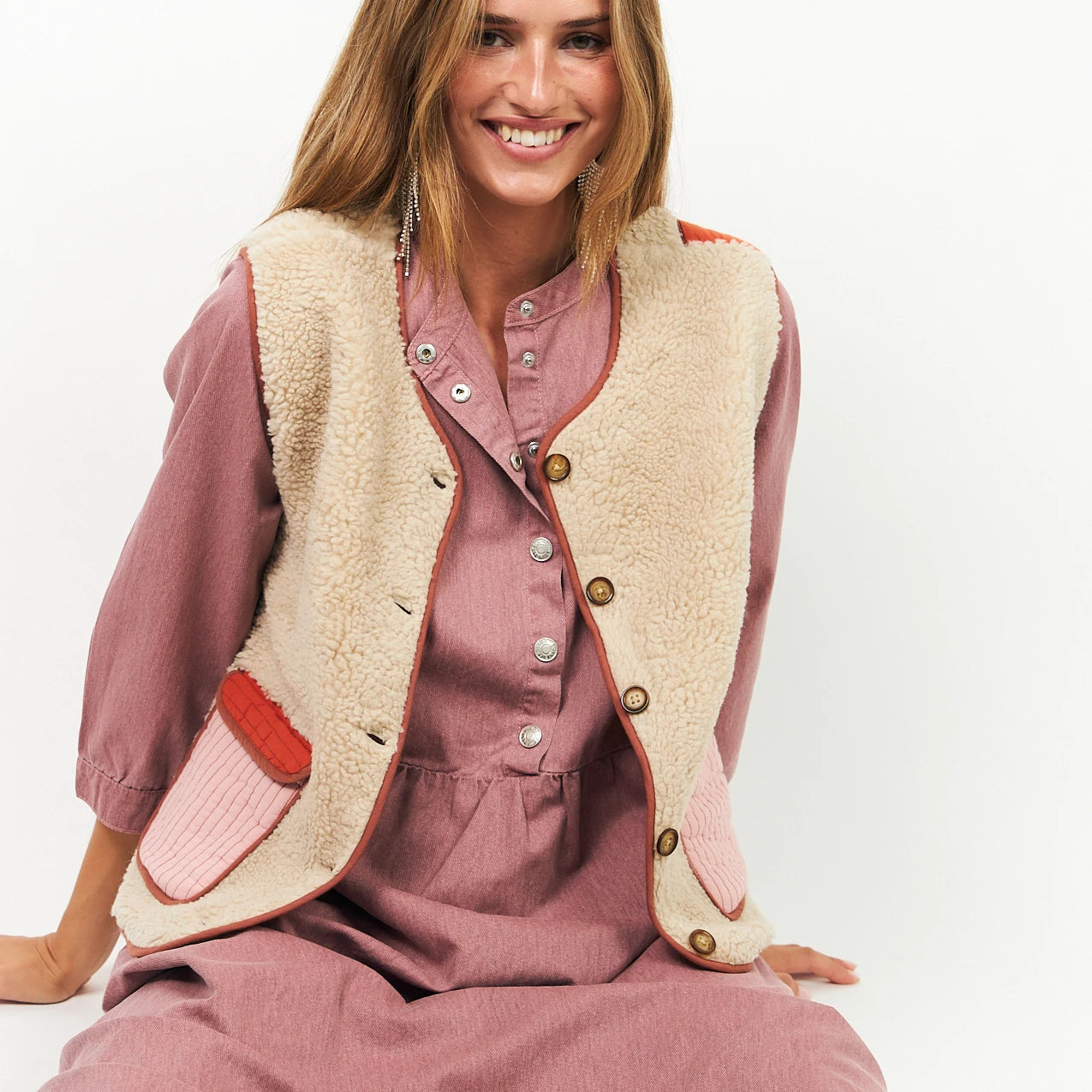 JaceLL Vest fra Lolly's Laundry - Sand - Detalje