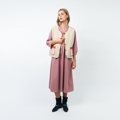 JaceLL Vest fra Lolly's Laundry - Sand - Model