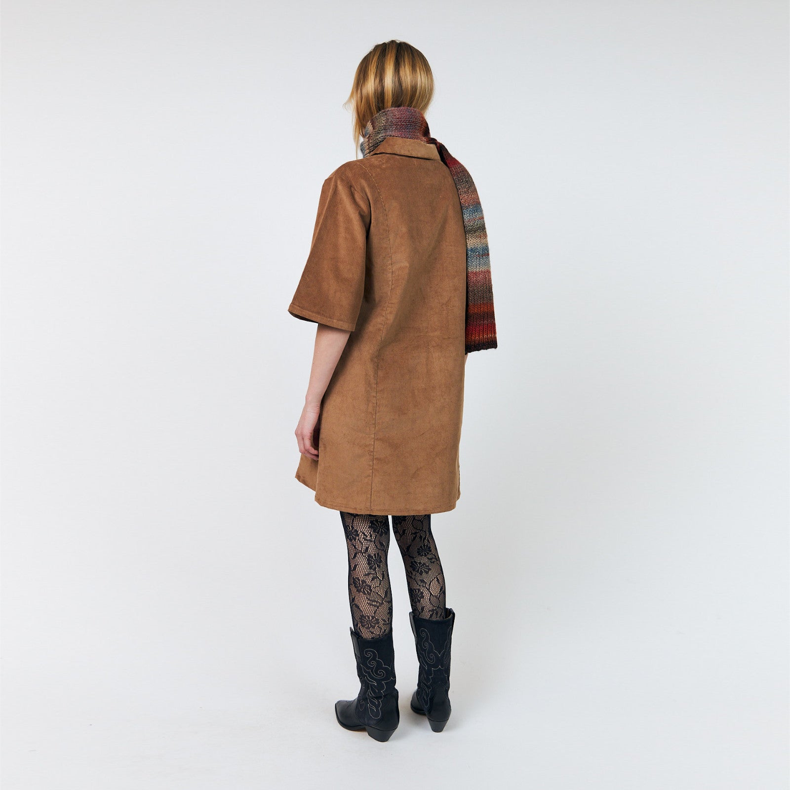 MolaLL Dress fra Lolly's Laundry - Hazel - På fra ryggen