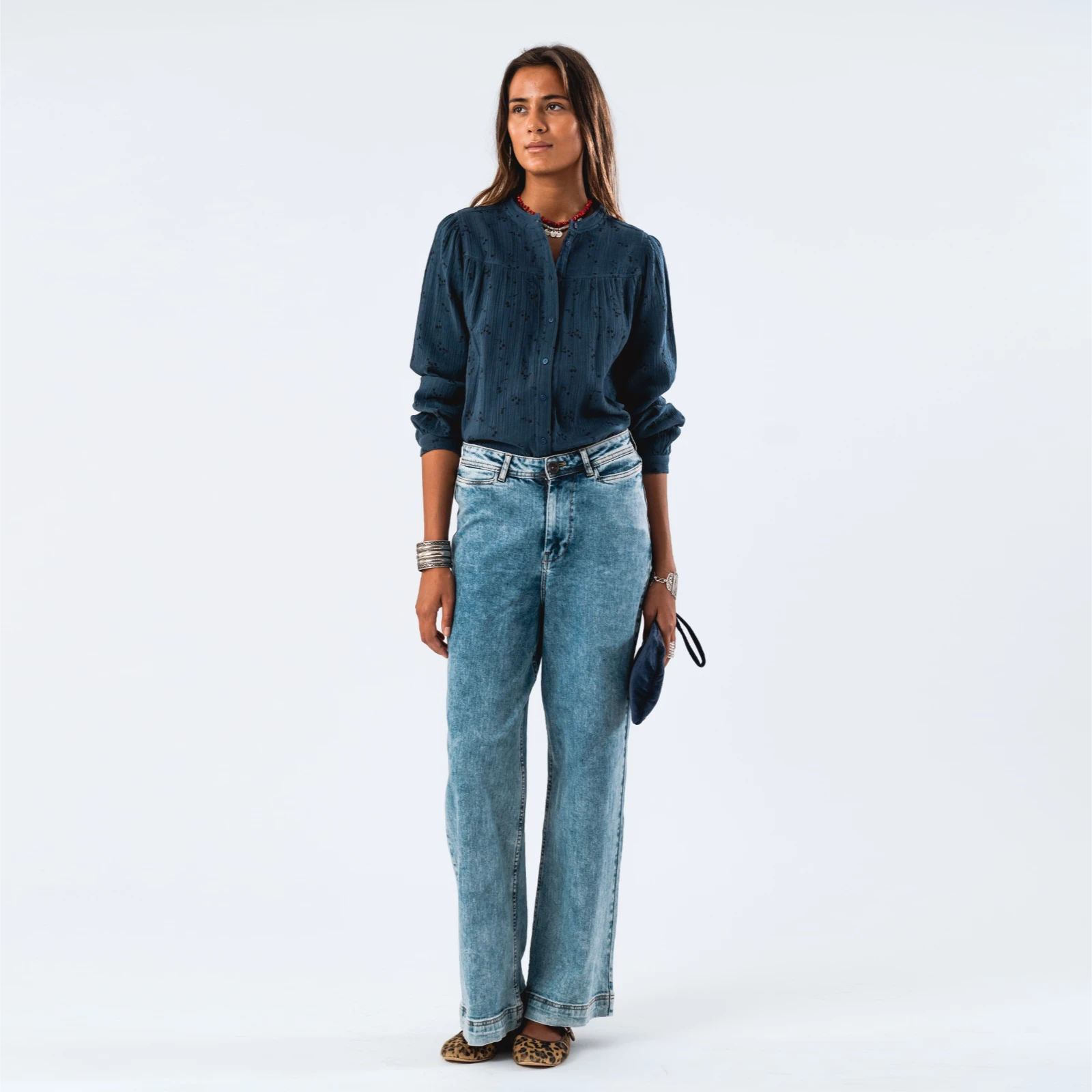 NickyLL Skjorte fra Lolly's Laundry - Dark Blue - Model