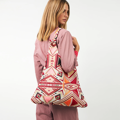 TayLL Hobo Bag - Lolly's Laundry - Model fra siden