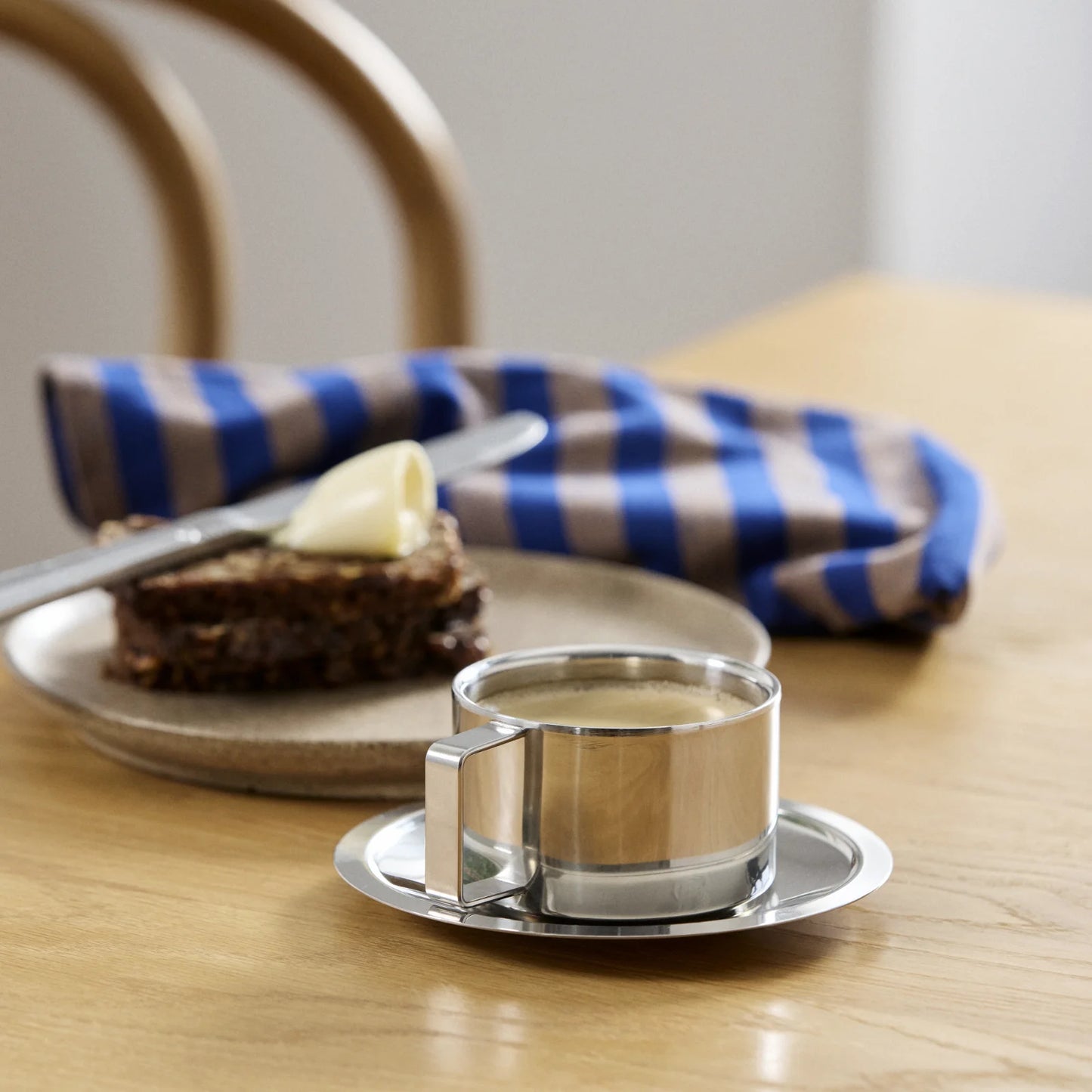Citrea Kop med Underkop fra Nordal - Servering med kaffe