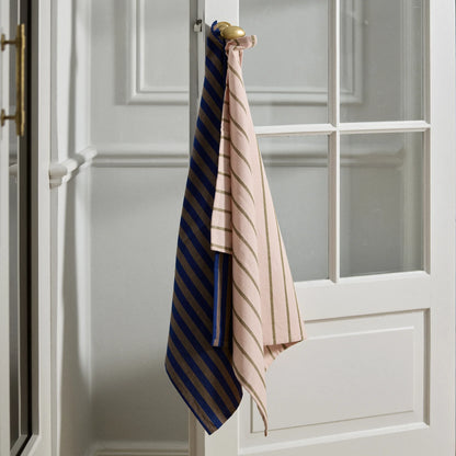 Kinu viskestykke fra Nordal - Lyserød/Grøn - Hængende 2