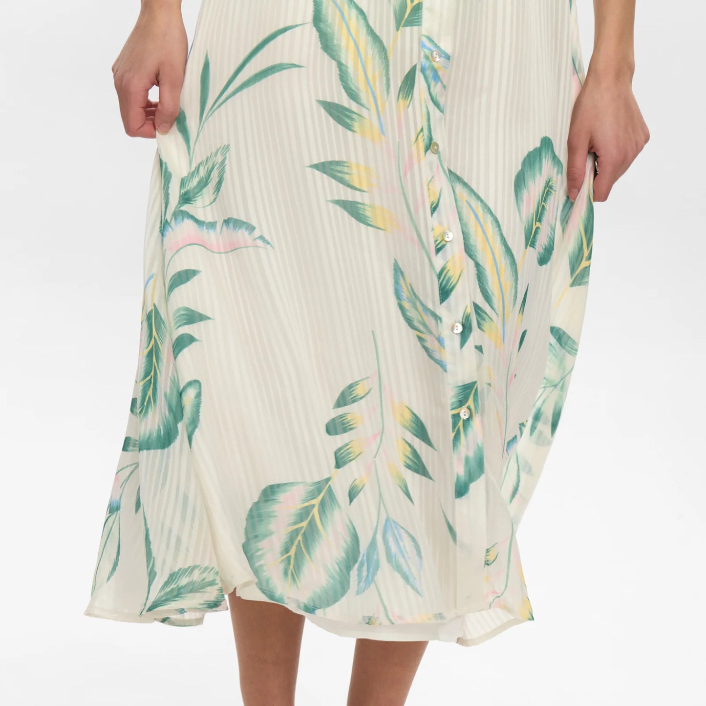 Nukyndall Dress fra Nümph - Pristine - Detalje