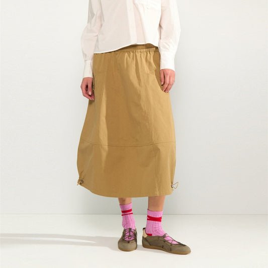 Nulucca Skirt fra Nümph - Kelp - Model