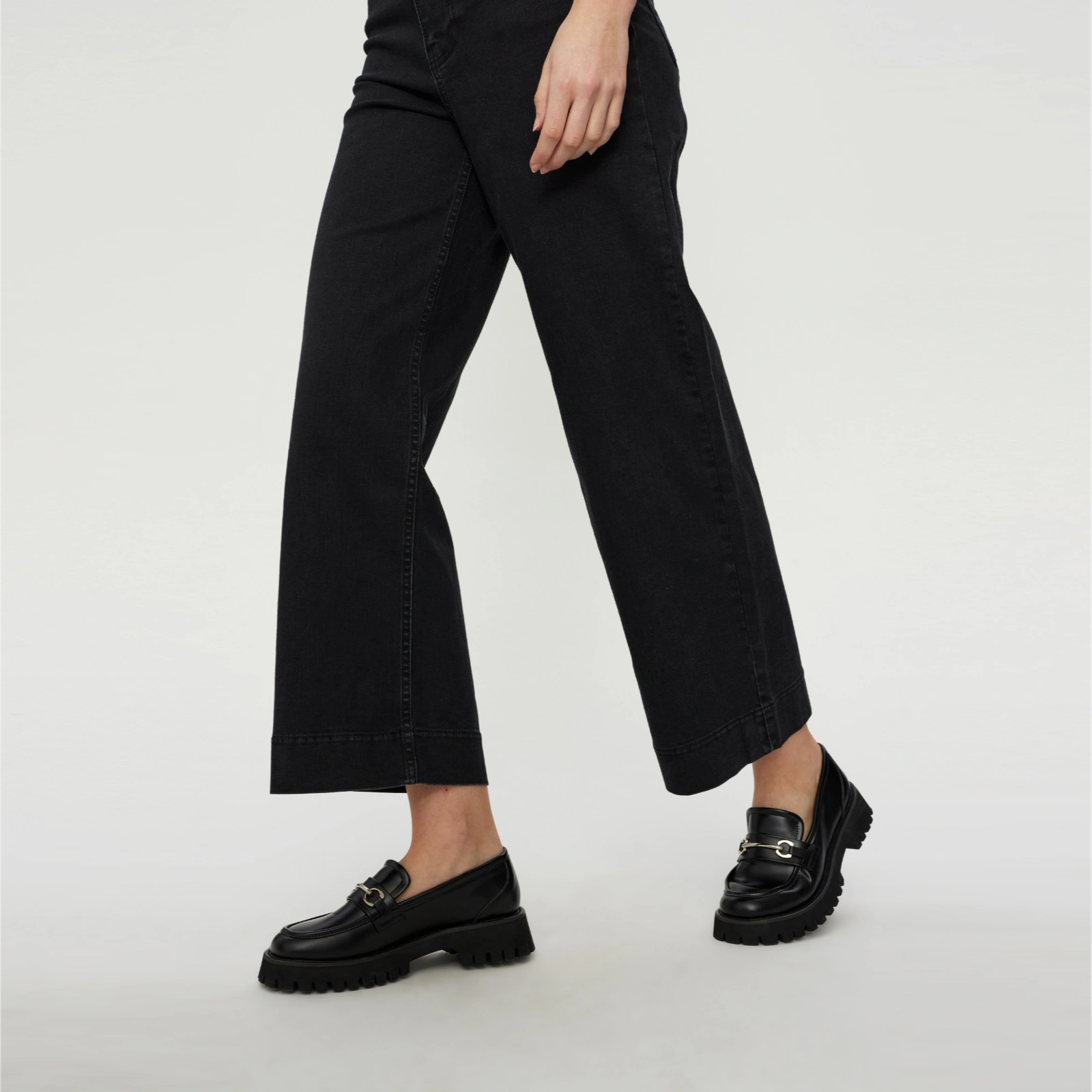 Nuparis Cropped Jeans - Nümph - Black - Side
