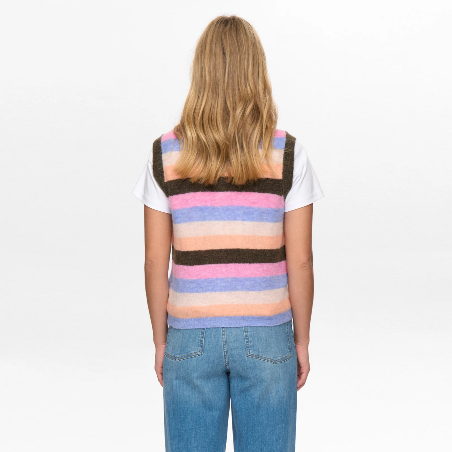 Nuriette Stripey Vest fra Nümph - Sea Turtle - Model fra ryggen