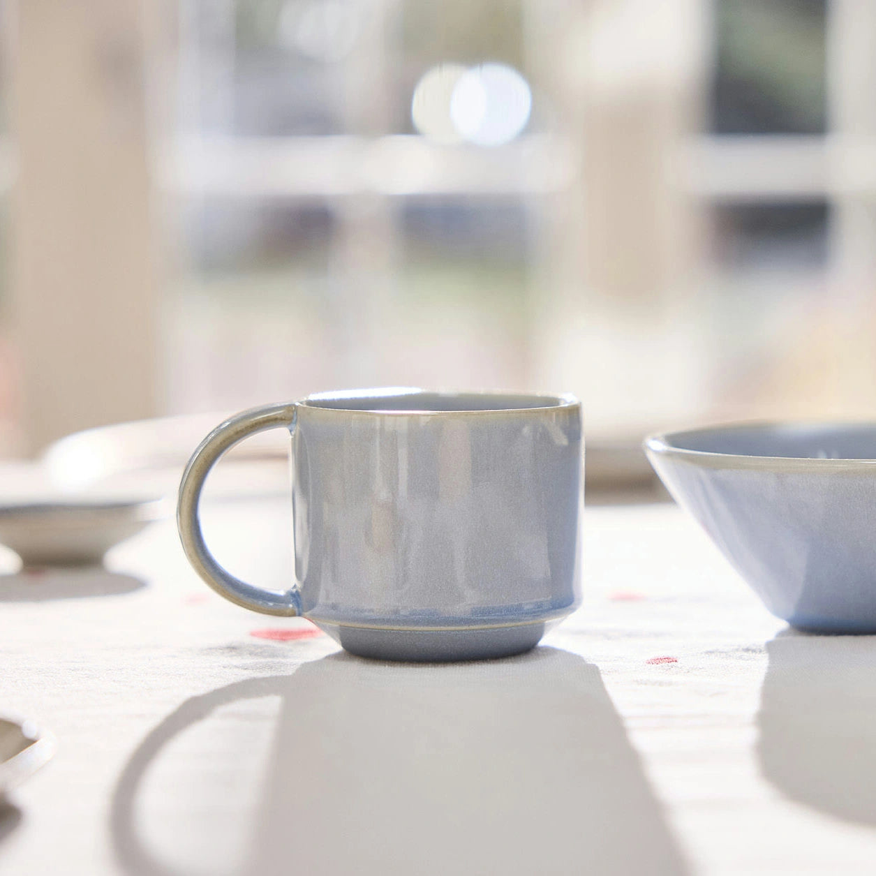 Yuka Kop fra OYOY Living Design - Ice Blue - Spisebord
