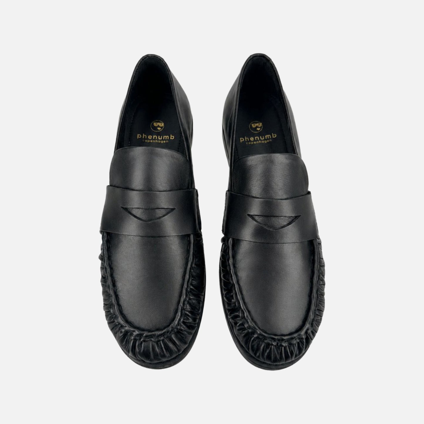 Whisper Loafers fra Phenumb - Black - Ovenfra