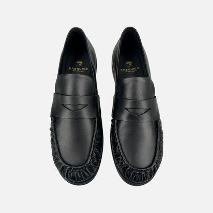 Whisper Loafers fra Phenumb - Black - Ovenfra