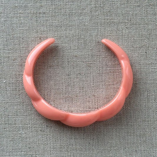 Claire Resin Bracelet fra Pico - Coral