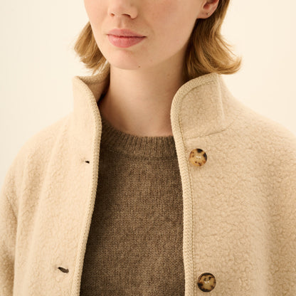 Cedar Teddy Coat - Rue De Tokyo - Ecru - Detalje af krave