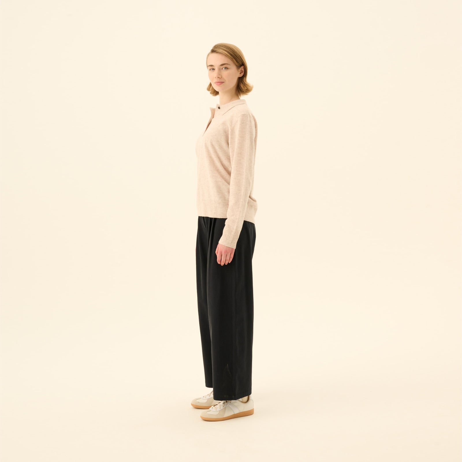 Prudie Sandwashed CT Tencel Pants - Rue De Tokyo - Navy - Model fra siden