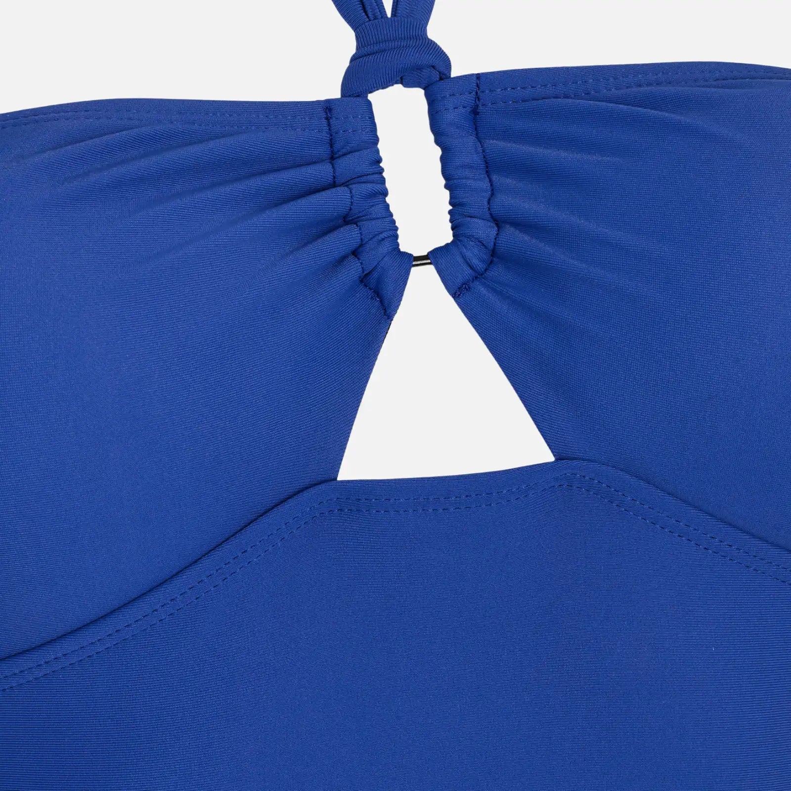 Koboltblå badedragt fra Sofie Schnoor (detalje)