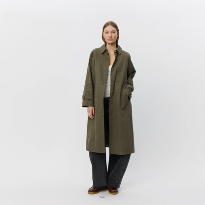 EniseSW Coat fra Sofie Schnoor - Army Green - På model