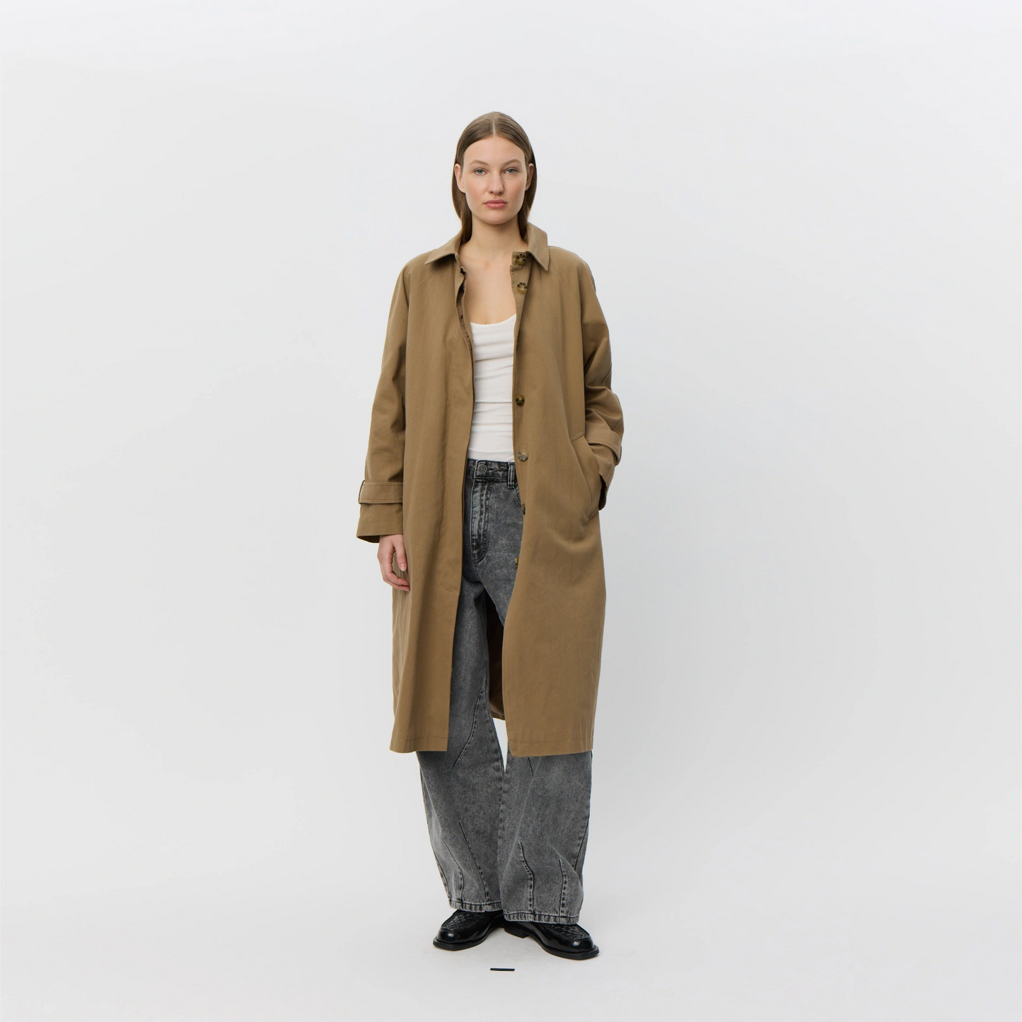 EniseSW Coat fra Sofie Schnoor - Camel - På model