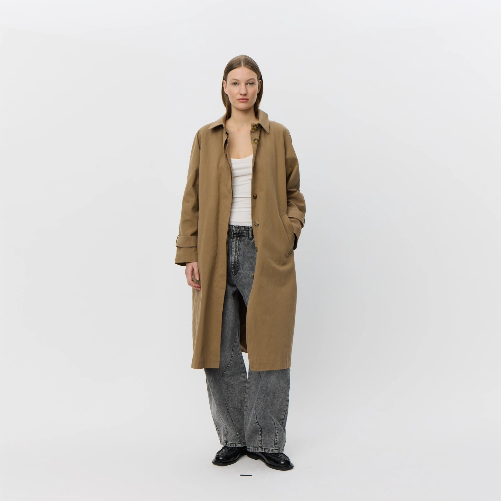 EniseSW Coat fra Sofie Schnoor - Camel - På model