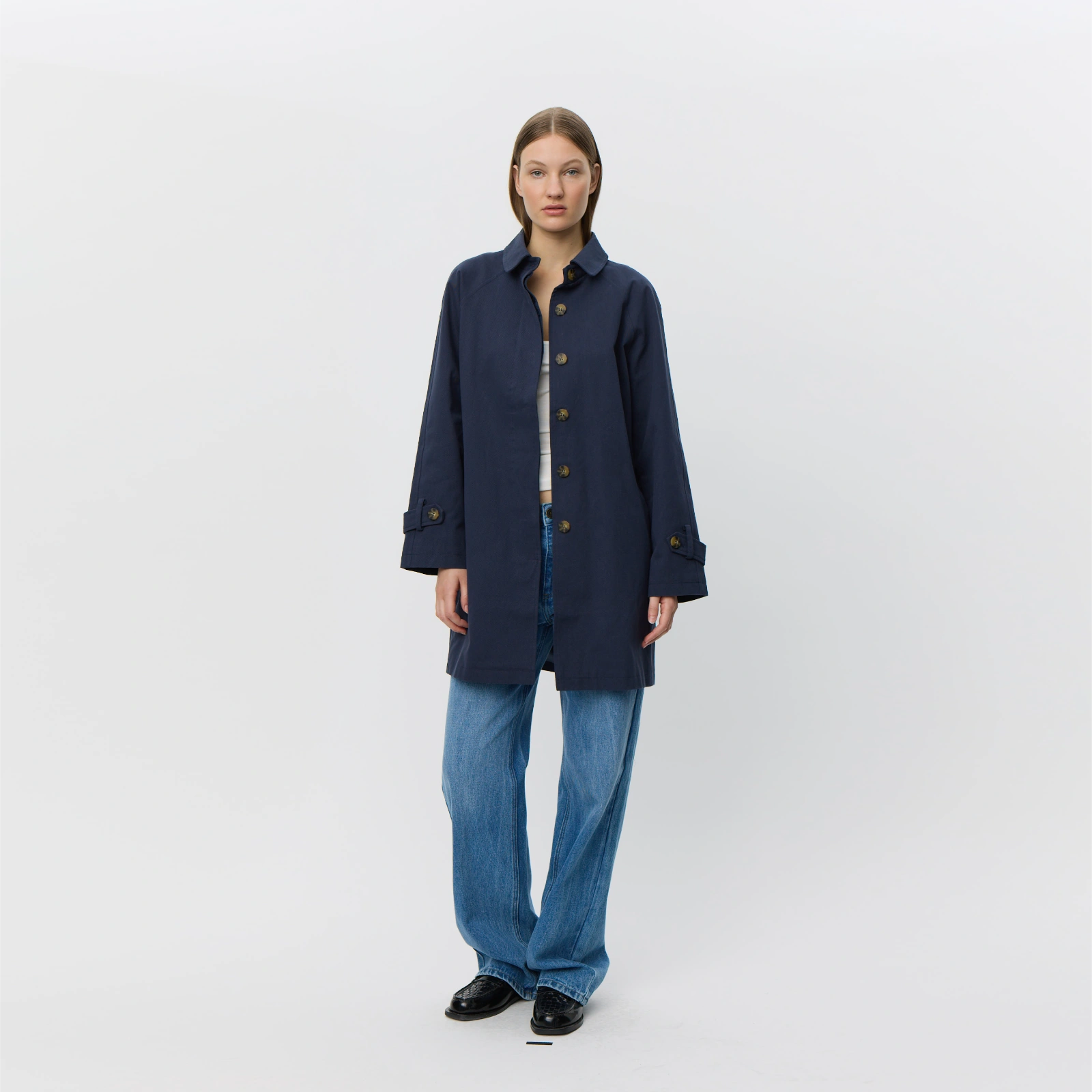 Filippa Coat fra Sofie Schnoor - Navy - På model