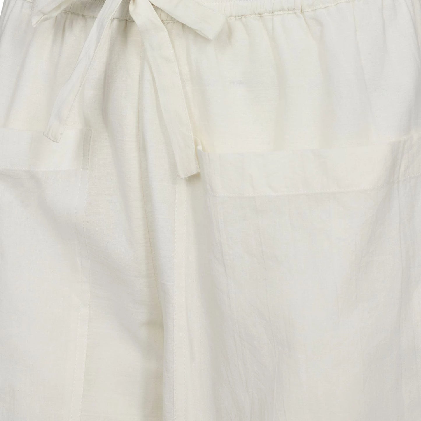 Broderie Anglaise bukser fra Sofie Schnoor - Detalje