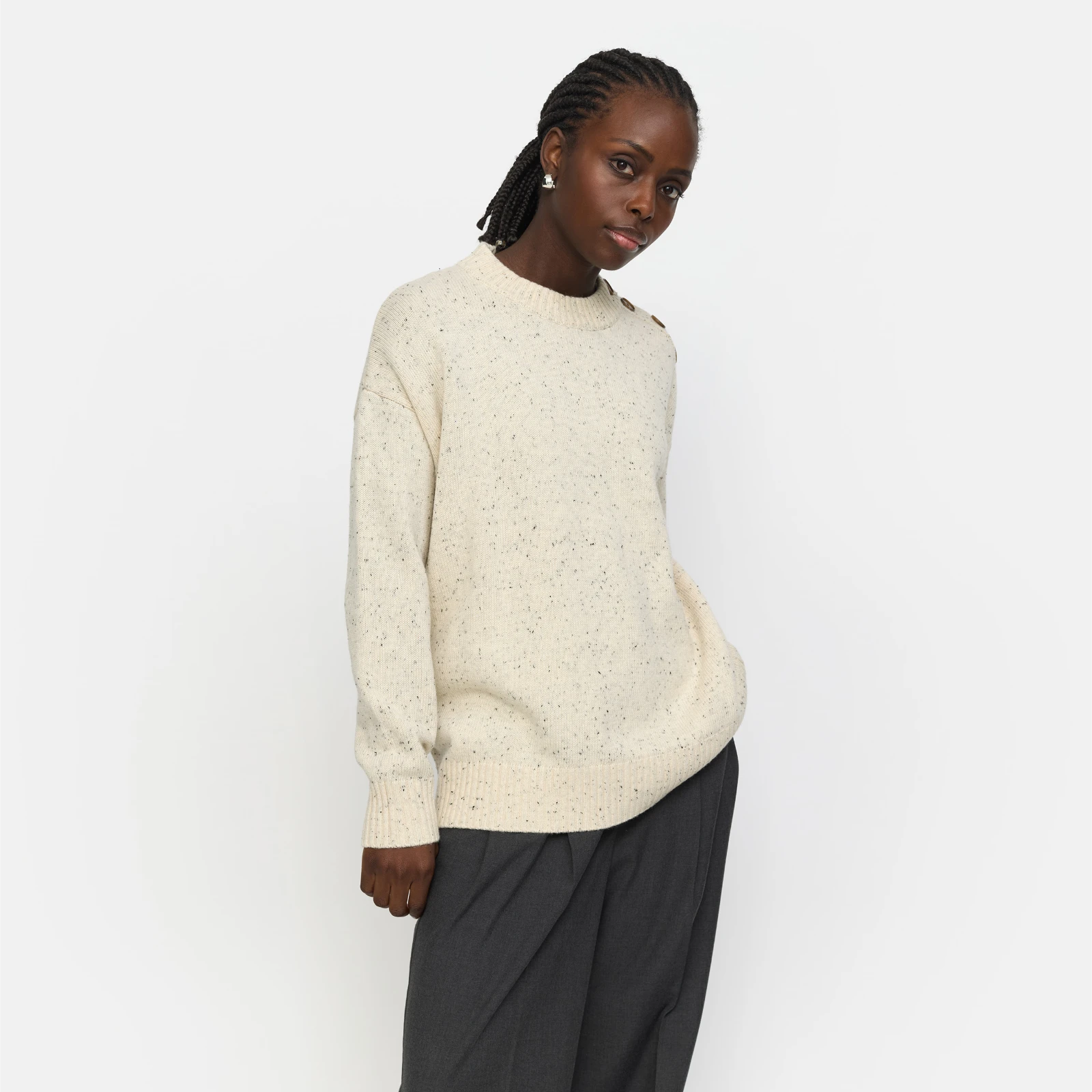 SREmeral Knit fra Soft Rebels - Arctic Wolf Melange - Model