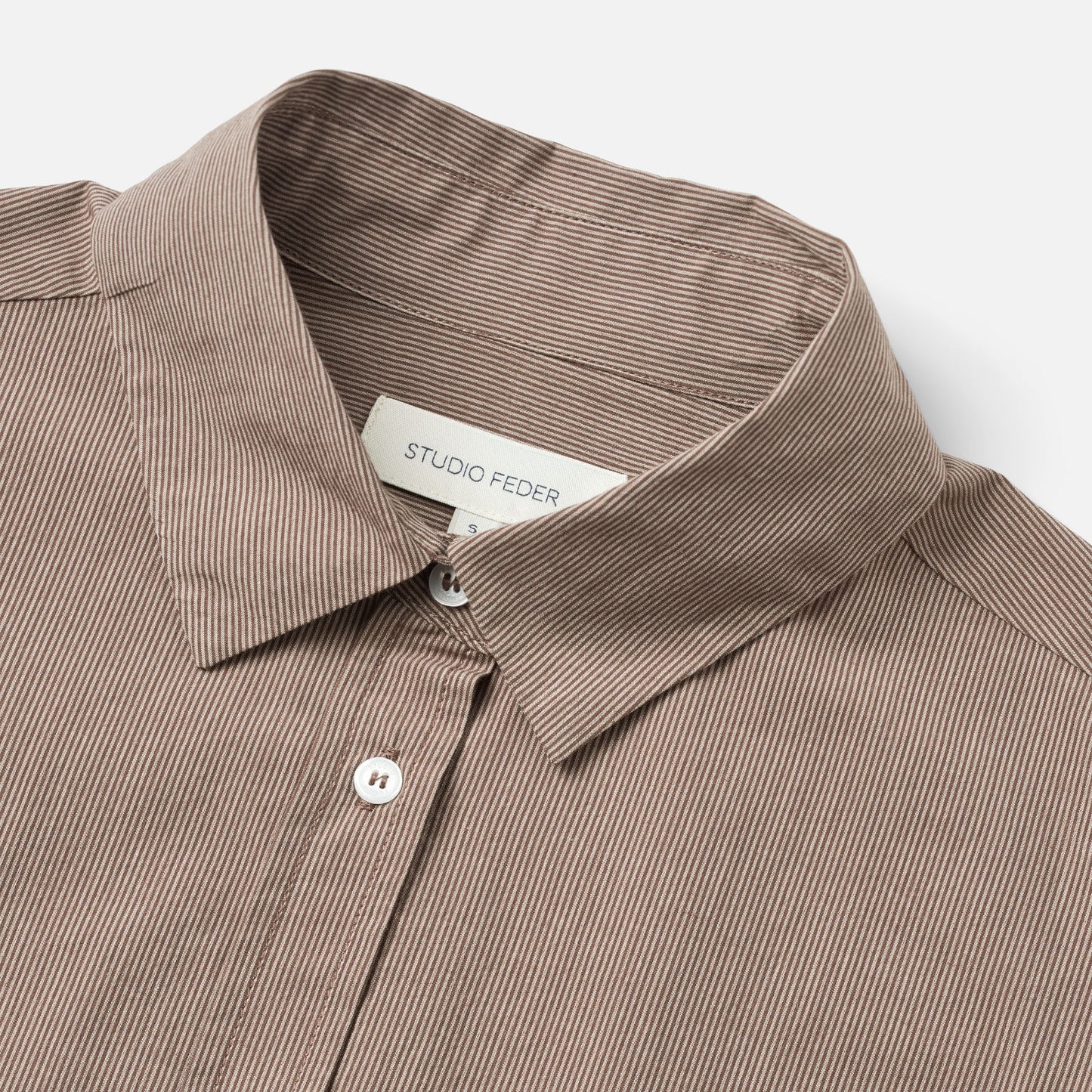 Josie Shirt fra Studio Feder - Talpa - Detalje