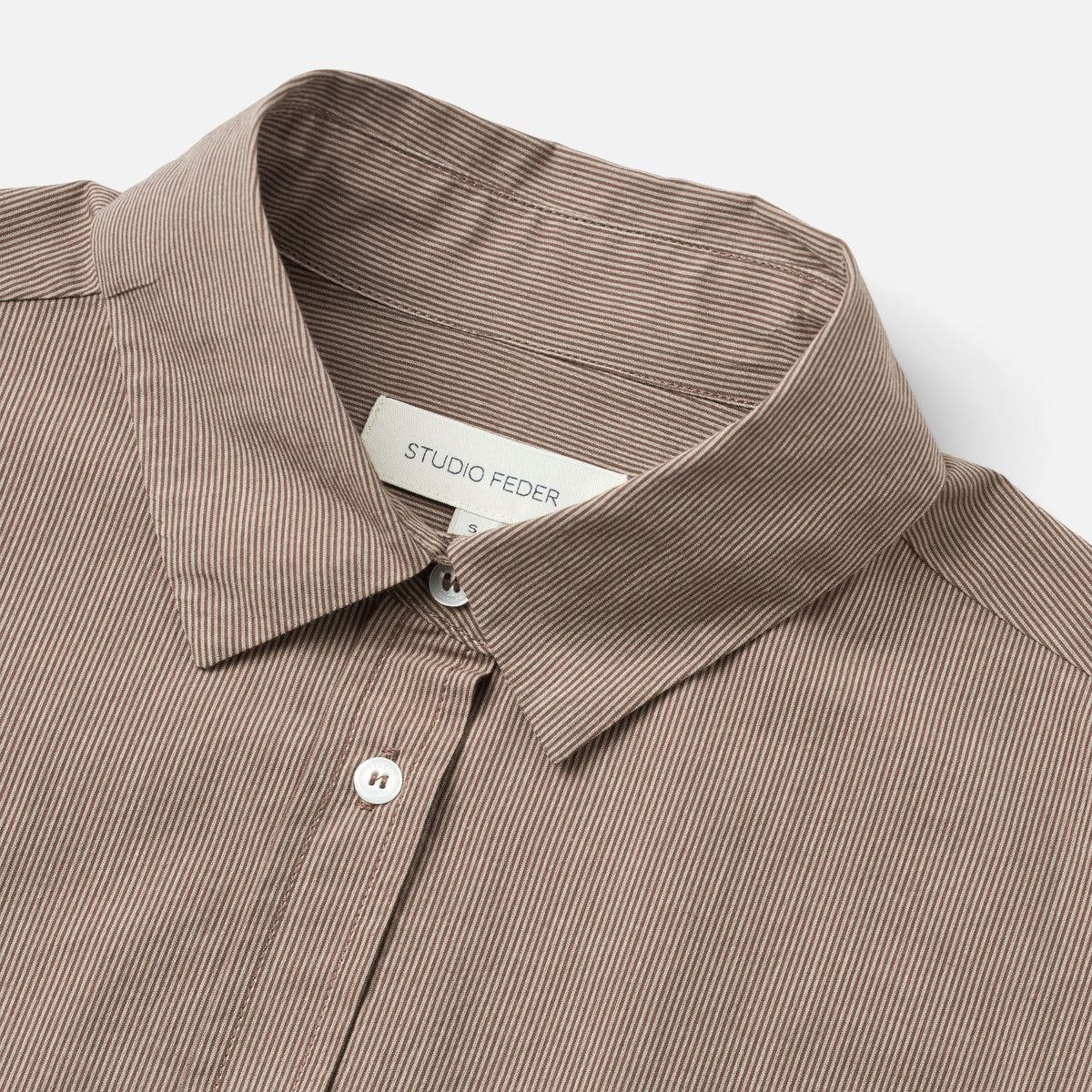 Josie Shirt fra Studio Feder - Talpa - Detalje