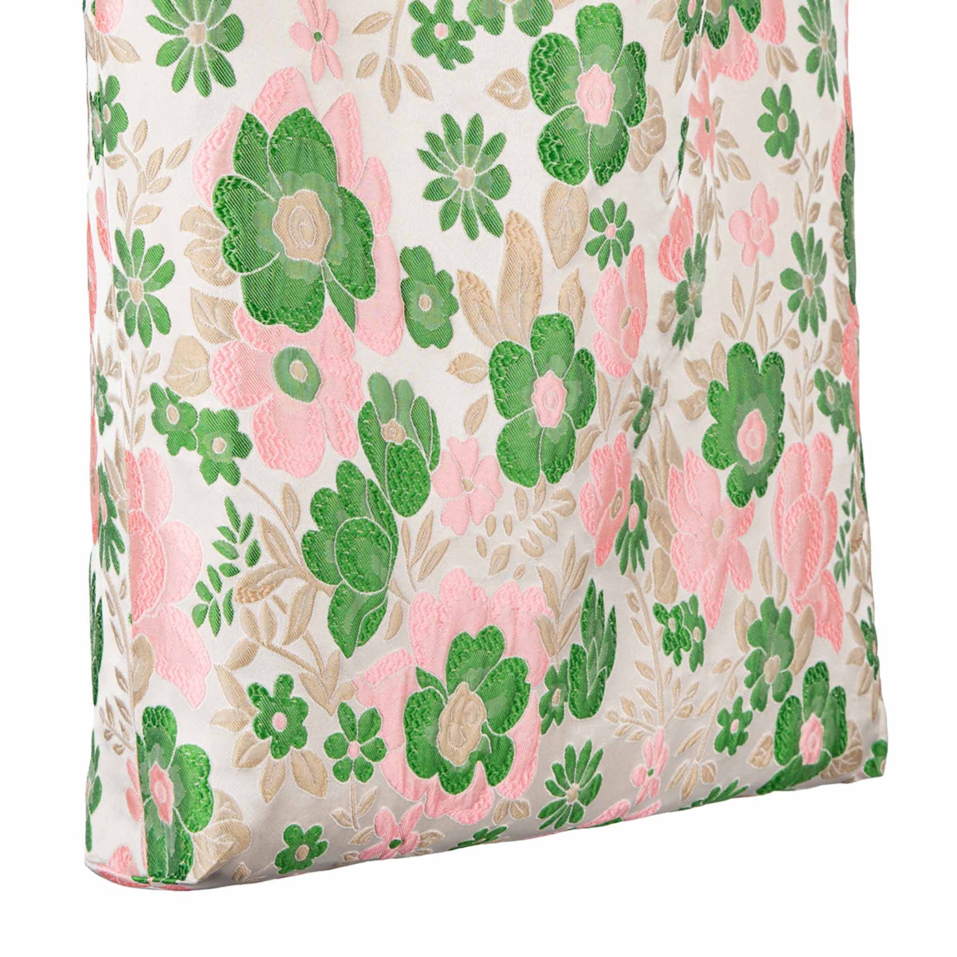 Dagny net med grønne og lyserøde blomster (detalje), 549 kr.