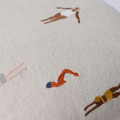 Swimmers Embroidered Cushion fra Fine Little Day (detalje)