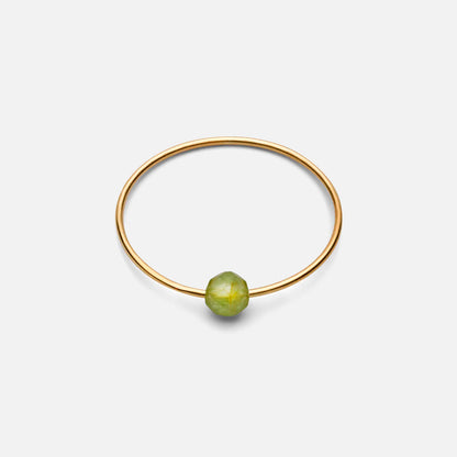 Birthstone ring fra Jukserei, august, forgyldt sølv med peridot