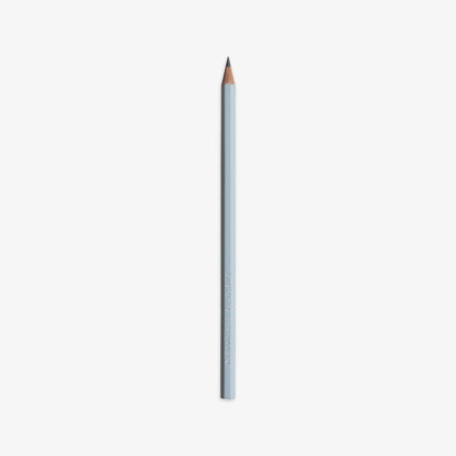 Lyseblå blyant i cedertræ fra Kartotek, 20 kr.